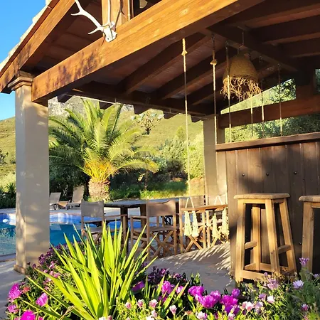 Authentic With Pool, 15 Miles, Absolute Privacy *