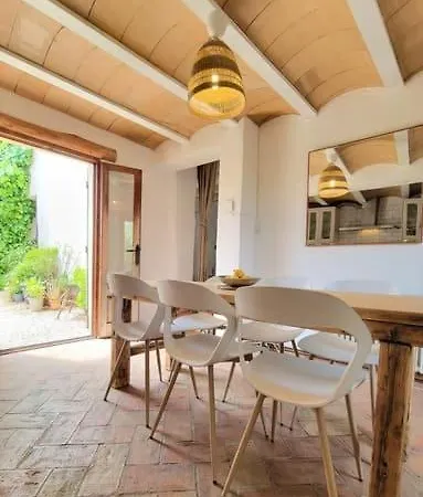 Authentic With Pool, 15 Miles, Absolute Privacy Villa